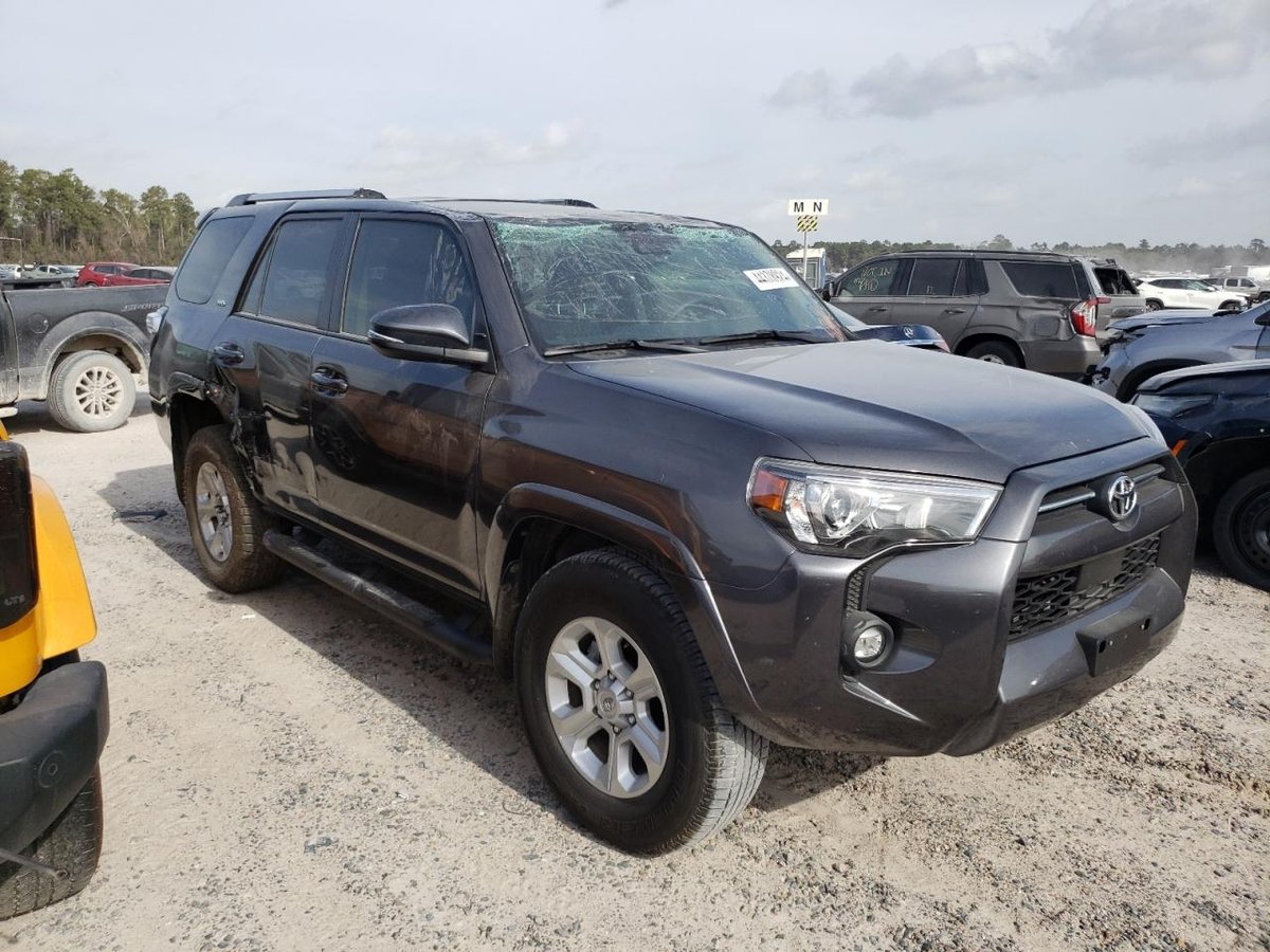 TOYOTA 4RUNNER SR, 2022