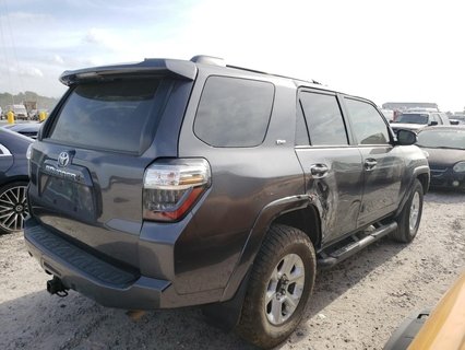 TOYOTA 4RUNNER SR, 2022