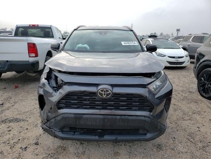 TOYOTA RAV4 LE, 2020