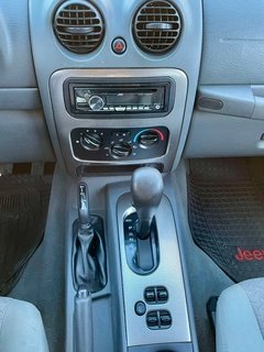 JEEP LIBERTY , 2006