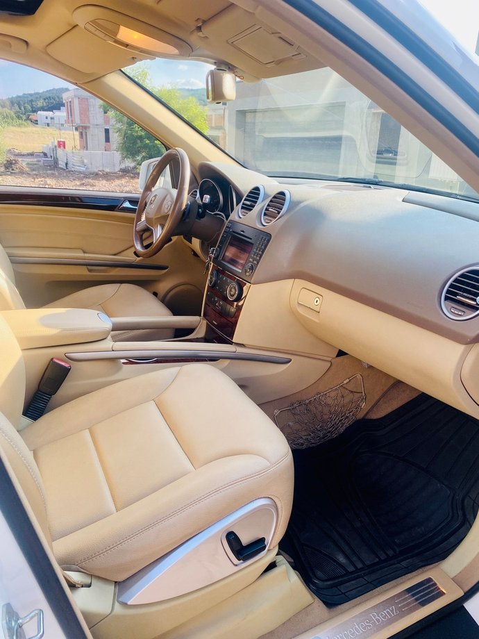 MERCEDES-BENZ  ML 3.5 Bluetec/Blueefficiency , 2011